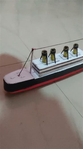titanic model cardboard⚓
