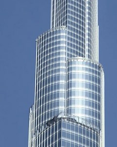 The majestic Burj Khalifa building has held many world records, including the world's highest observation deck: SKY lounge, on the 148th floor. When will you #VisitDubai? | Visit Dubai