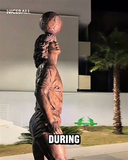 Football Players Statue + Him 💀🤯