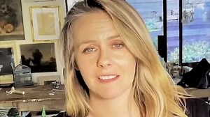 Alicia Silverstone corrects fans on how to pronounce her name