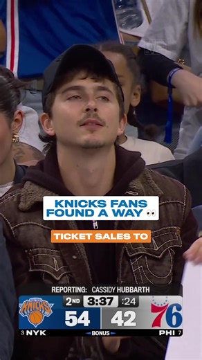 Nothing was stopping #Knicks faithful from making the trip to #Philly 🔔 #spikelee #timotheechalamet #nbaonprime