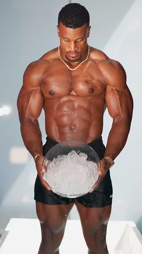 The sprint routine. 20 mph 🏃🏾‍♂️😮‍💨 | Ashton Hall Official