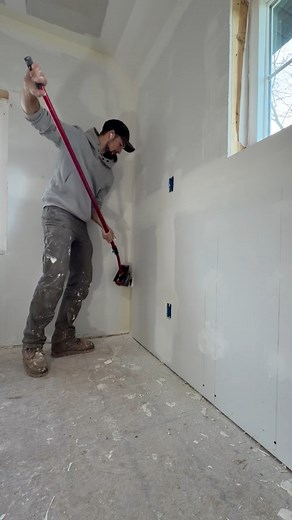 16K views · 80 reactions | Got tips? 樂 @lk.woodworking gettin' a handle on the LEVEL5 Corner Applicator!  | LEVEL5 Tools | Facebook