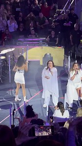 Un popurrí de canciones de Juan Gabriel muy al estilo de Pandora y Flans👏🏼 Esto fue durante su presentación la noche de ayer en el Palenque de la ExpoGan Hermosillo. #pandora #flans #conciertos #hermosillo | CadaEvento SON