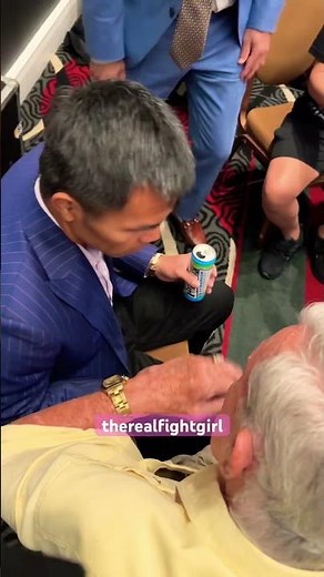 FAN GIFTS Manny Pacquiao a RING & Muhammad Ali collectibles! 🤩