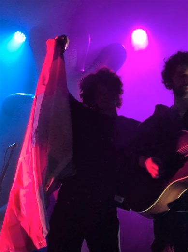 biggest flex omfg I SCREAMED #cavetown #cavetownconcert #concert #trans #lgbt