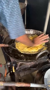 Shev Papdi Making | Foodie Manus