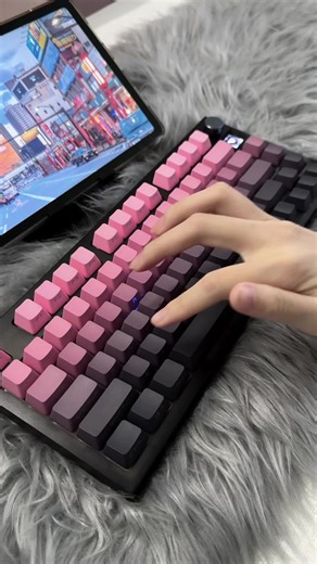 This is probably the best looking among mechanical keyboard, and it's also the best budget keyboard.#gamingsetup #gamingkeyboard #fyp #reccazr #rgbsetup #homeoffice #customkeyboard #mechanicalkeyboard #foryou