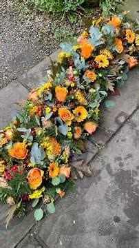 Creating a sustainable funeral spray using 4 posy arrangements #floraltribute #ecoflorist #florist