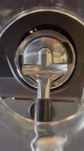 We’re growing our crew ☕️💛 Mava Java Coffee in Llano, Texas is hiring a Barista and an Assistant Barista — and we’re looking for people who love coffee, community, and creating great experiences for every guest. ✨ Barista: Craft drinks, support daily operations, open/close the shop, and help keep the good vibes flowing. Coffee experience is a plus, but we’re happy to train the right person. Tip-earning position. ✨ Assistant Barista: Learn the flow of the café, support the lead barista, help wit