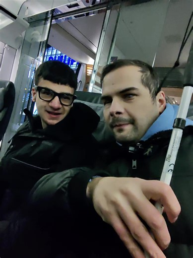 Blind BahnBonus Bereich finden im ICE. Kleine Challenge gegen meinen sehnen Bruder #challenge #blind