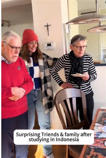 Heartwarming Family Reunion Surprise Celebration