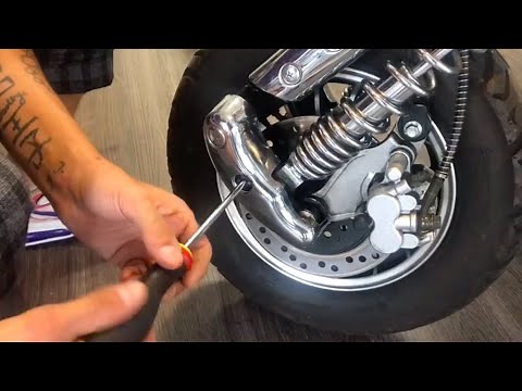 Démontage amortisseurs avant