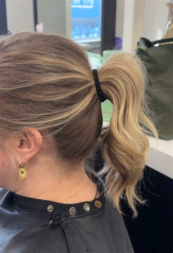 Discover the Pony Popper Hair Transformation Technique