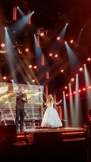 A moment we’ll never forget 🥹🤍 Ben Fuller and Carrie Underwood surprised the audience with a stunning performance of “If It Was Up To Me,” marking their first appearance on the Dove Awards stage. Watch the full show now on YouTube 🕊️ | GMA Dove Awards