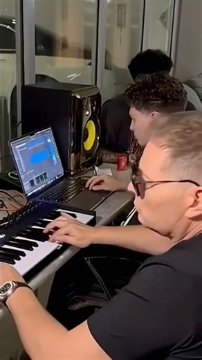 Scott Storch making Banger Beats in the Crib 🔥🔈