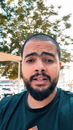 Mohammed Hany on Instagram‎: "مش كل جلسة فيها أدوات حسية تعتبر جلسة تكامل حسي فعّالة، ومش كل استخدام للأرجوحة أو الضغط العميق أو الفرش يعني إننا بنشتغل علاجيًا بشكل صحيح. الفرق الحقيقي مش في الأداة، الفرق في فهمك للأنظمة الحسية ودورها العصبي. كيف تؤثر الأنظمة الحسية على الحركة الكبرى؟ الجهاز الدهليزي (Vestibular System) هو المسئول الرئيسي عن التوازن، التحكم في الجاذبية، وتنظيم نبرة العضلات، وأي خلل فيه ينعكس مباشرة على الوقوف، المشي، والانتقالات الحركية. الجهاز العميق (Proprioceptive System) مسئ