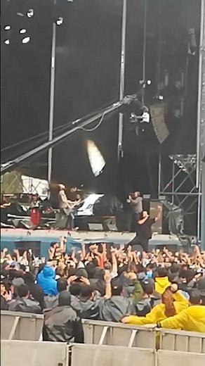 Pop Evil - Trenches (México City)