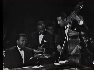 C Jam Blues: Oscar Peterson Trio Live in Denmark