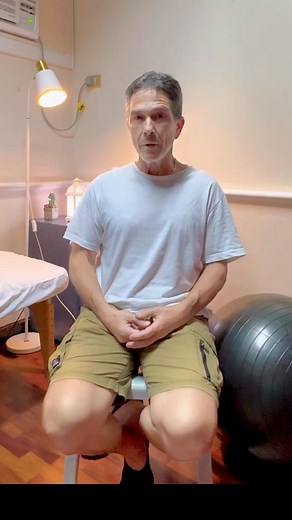 Frozen Shoulder (Adhesive Capsulitis) can be painful and frustrating — but recovery is possible. With our holistic approach using acupuncture, therapeutic massage, and supportive modalities, we help reduce pain, release stiffness, and gradually restore shoulder movement 💪✨ Each treatment plan is personalized, gentle, and focused on long-term improvement — not just temporary relief. ✨ You will be attended by certified and experienced practitioners 📌 Clinic is strictly by appointment 📍 Location