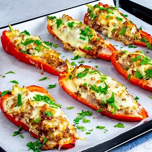 Fyllda paprikor med köttfärs - skulle lätt kunna äta det varje dag! | Cookrate - Svenska