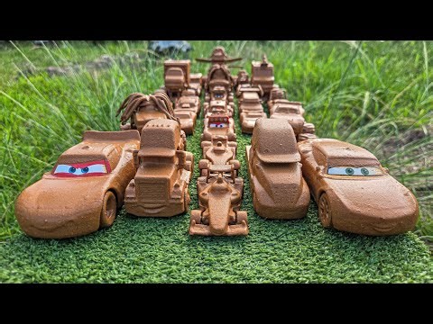 Clean up muddy minicars & disney car convoys! Play in the garden