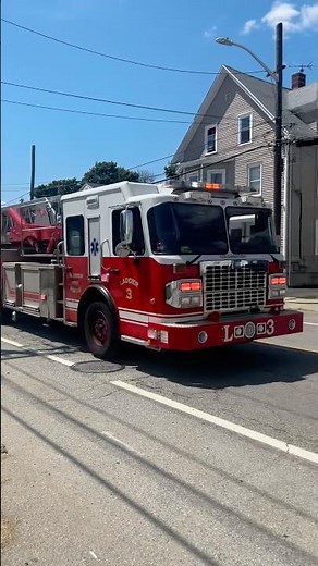 Cranston Fire Department Engine 8 and Ladder 3 Responding to a Working Fire