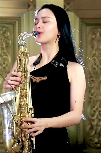 34K views · 1.2K reactions | This is my first time adapting a pop song into a smooth jazz version for saxophone. The first thirty seconds maintain the original melody “Don’t Let Love Wither“. I'd love to hear feedback from listeners. Thank you  | 童贞 | Facebook