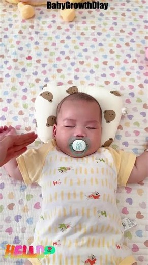 How Can I Prevent Flat Head in My Baby? Try the Newborn Head Shaping Pillow!#Shorts