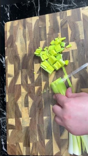 Diese Brokkolisuppe dauert nur 5 Minuten – und schmeckt wie im Restaurant😋