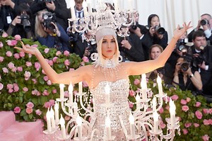 Katy Perry reveals how much her Met Gala chandelier look weighed