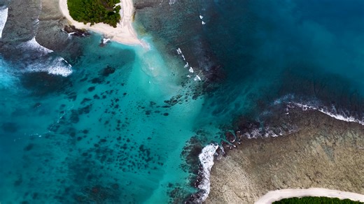 Only in the Mentawai. Breathtaking drone scenes. For all Perfect Wave's Mentawai options, both charter boats and land resorts click here.... https://www.perfectwavetravel.com/au/surf-trips/mentawai-surf-resorts-and-surf-charters/ We have something for all budgets and surfing tastes and levels. Clip by Andy Potts Photography Surfing Life Magazine Surfing World Magazine Swellnet Surfing Australia Surfing NSW Surfing Queensland Surfing Victoria #surf #surfing #surfphotography #mentawaiislands #ment