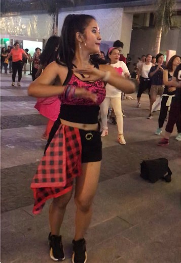 အဲ့တုန်းကလိုလေးဖြစ်အောင် ပြန်ဆော့နေရပြီ 🤭🔥🖤 #throwback to 2020 Mark Kramer Zumba Event in Yangon! #fyp #zumbamyanmar #zumbawithmya #tiktokmyanmar