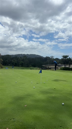 Really happy how my chipping has progressed over the past month, I have gone from thinning and chunking my shot to this. I’ve being working on loosening my grip to allow the bounce on the club to work, making my swing path out to in and also working on rotating my body to face the target and complete my follow through pointing the club at the target. #golf #golftiktok #golfpractice #fyp #shortgame