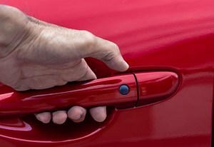 Warning for drivers of keyless cars