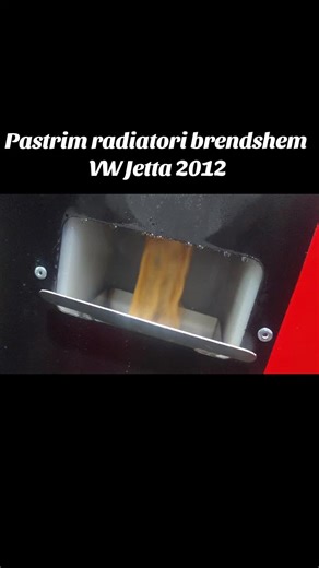 Pastrim radiatori brendshem #albania #tik_tok #repairs #enginerebuild #gearbox #engineering #autorepairshop #enginerepair #statisfying #viralvideos #viral #fyp #