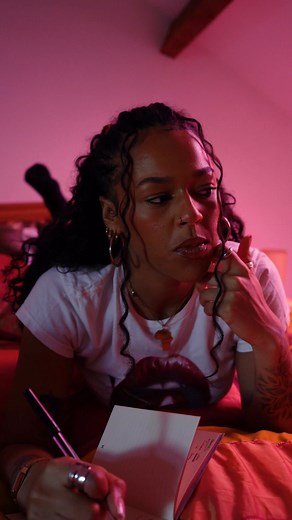 My new single ‘Late Night Call’ is now out on all streaming platforms !! 🍒 https://tr.ee/v4XQS1ArEQ | Jenna Cole