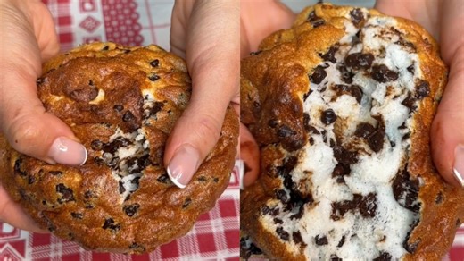 Best Chocolate Chip Cloud Bread (5 Ingredients Only, No Flour!)