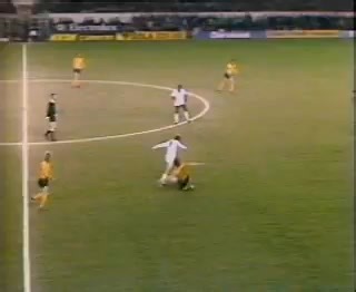 Ricky Villa - Beautiful Goal in FA Cup Semi-Final 1981 😍 | Football: The Vintage Collection