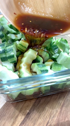 Taiwanese Cucumber Salad IS ONE OF MY FAVORITES! When we picked up Armenian cucumbers at the farmers market this week…. I KNEW IMMEDIATELY THAT WE WERE MAKING THIS! #armeniancucumber #cucumbersalad #easyrecipe #Taiwanese | Cook It Erica