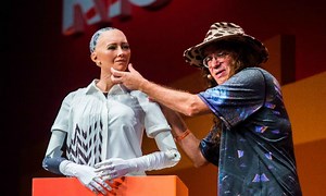 Những điểm rất 'người' của robot Sophia