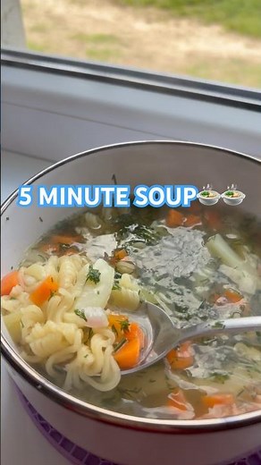 Easy Instant Noodle Soup with Fresh Vegetables | 🍜🍜