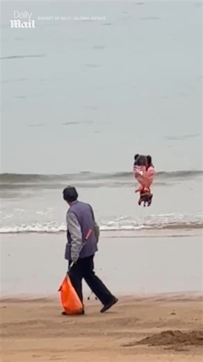 959K views · 2.8K reactions | He's stuck with it now  | Daily Mail Video | Facebook