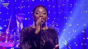 Titica veio com com 'semba no pé' para brindar connosco as lutas e vitórias! Reveja a atuação do último programa. | Conversas ao Sul - RTP África