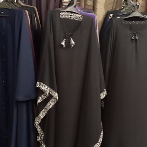 Shafoon printed kaftan double layer abaya With stoler price 3000/- Cash on delivery all over Pakistan To place an order, Please inbox us or Whatsapp 03465040696 / Call 03365052508 #shafoon #nida #chifoon #abaya #summer #abayaandhijabcollection #hijab #abayafashion #abayadubai #kaftan #abayasaudi #abayastyle #hijabfashion #hijabstyle #abayas #modestfashion #abayalovers #jilbab #dubai #hijabi #niqab #modesty #abayawholesale #abayacollection | Abaya and Hijab Collection