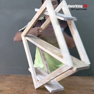 Build Wall Planter from Old Pallets | Woodworking TV