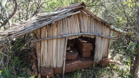 My first adobe hut: What happened?