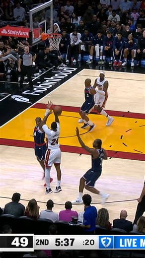 Davion Mitchell becomes the 1st player in Heat franchise history to total 15 PTS and 10 AST while shooting 100% from the field in a single game! 💥 16 PTS | 12 AST | 4–4 3PM | 6–6 FGM | NBA