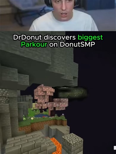 Epic Giant Parkour Challenge in Minecraft