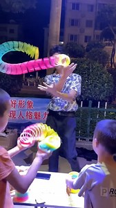 Who's eager to have one? 🙌 Shop Link 👉 https://bit.ly/color-twister-toy 🛒 Product ID Q96854 - Link in Bio #funnytoys #magicsprings #rainbowcircletoy #talentshowcase #toysrus #magictoy #fun | Qeepin